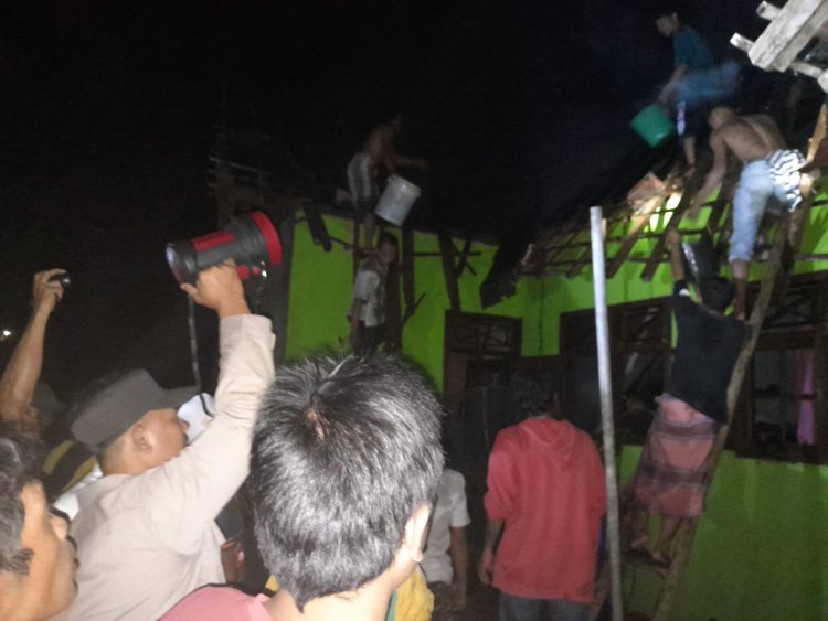 Gara-Gara Lupa Mematikan Tungku, Rumah Warga Paninggaran Pekalongan Terbakar