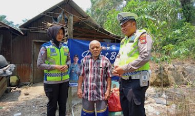 Jum'at Berkah, Unit Kamsel Bagikan Sembako ke Warga Kurang Mampu