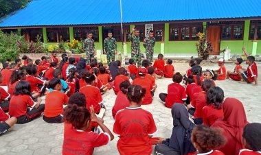 Satgas Yonif 122/TS Membangkitkan Semangat Nasionalisme dengan Memberikan Pelatihan Upacara Bendera dan Baris Berbaris di SD Inpres Papua