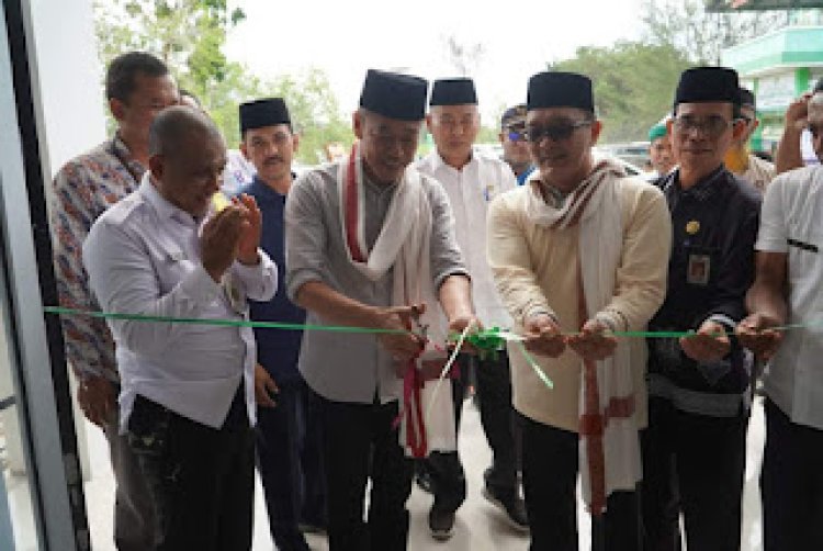Sampena Hari Amal Bhakti Kemenag ke 78, Bupati Rohil Resmikan Gedung Pusat Layanan Haji dan Umroh Terpadu.