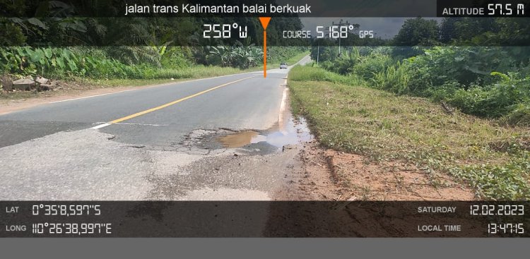 Waduh,,Kok Ada Pak Ogah di Tengah Jalan,Pekerjaan Proyek APBN Preservasi Jalan Tayan Aut Kuning