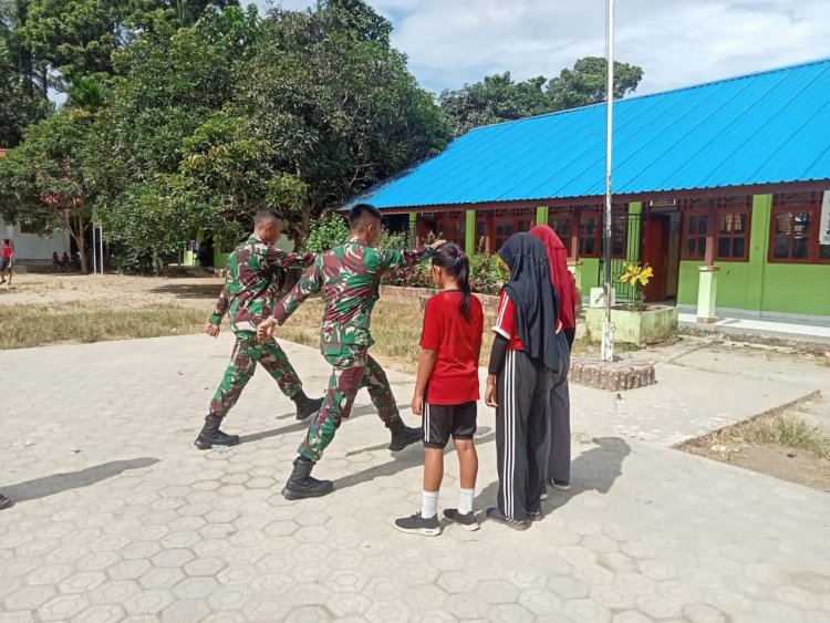 Satgas Yonif 122/TS Membangkitkan Semangat Nasionalisme dengan Memberikan Pelatihan Upacara Bendera dan Baris Berbaris di SD Inpres Papua