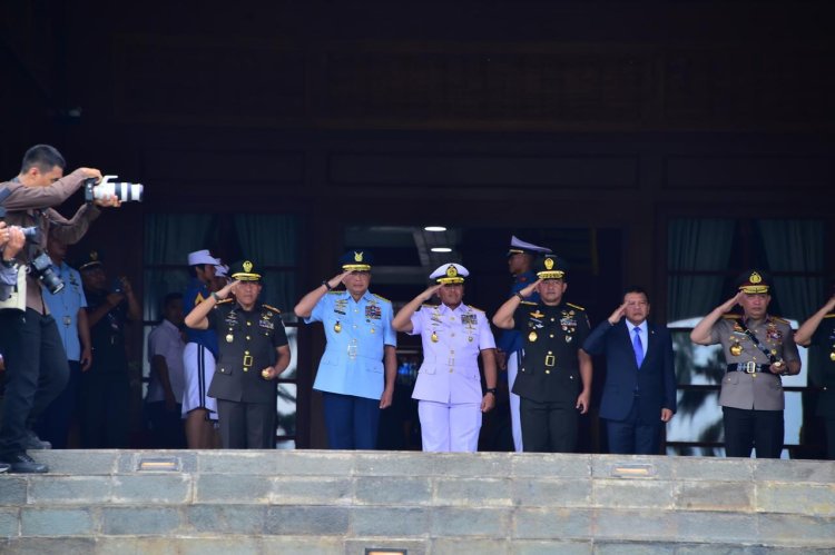 "Peduli pada Aspek Pendidikan, Kepala Staf Angkatan Laut (Kasal) Hadiri Peresmian Gedung Graha Utama Akademi Militer Magelang"