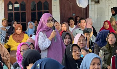 "Anggota DPRD Roem Diani Dewi Melaksanakan Penyebarluasan Peraturan Daerah Nomor 14 Tahun 2018"