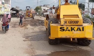 Bupati Merespons Cepat: Perbaikan Jalan Dalam Kota Kecamatan Kuba