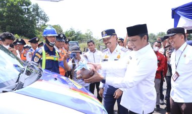 Pj Walikota Meluncurkan Mobil Layanan Cepat LPJU dan Bus Gratis TMP untuk ASN