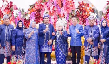 Bupati Afrizal Sintong Ucapkan Selamat atas Pernikahan Selly dan Coco, Putri H. Syamsul Hamzah & Hj. Rusmanita