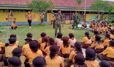 Satgas Yonzipur 5/ABW Tingkatkan Nasionalisme Melalui Pramuka di Perbatasan Sintang