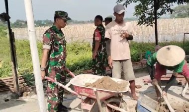 Babinsa Aktif Dukung Pembangunan Gudang Inventaris Desa di Sragen, Wujudkan Sinergitas TNI dan Masyarakat