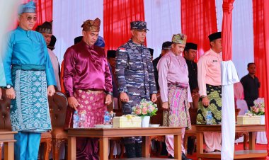 Pj Sekda Siak Hadiri Upacara Hari Jadi ke-68 Provinsi Riau, Wujudkan Riau Gemilang