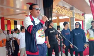 Festival Pacu Jalur Kuansing 2025 Resmi Dibuka di Tepian Narosa