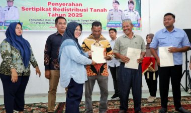 Siak Serahkan 1.050 Sertifikat TORA untuk Petani Kecil