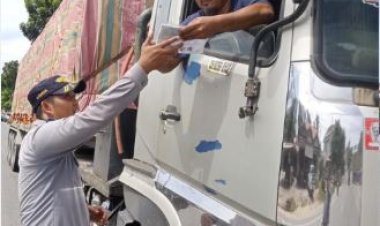 Pemprov Riau Berlakukan Pembatasan Angkutan Barang Saat Mudik, Bupati Kuansing Imbau Pengusaha Taat Aturan