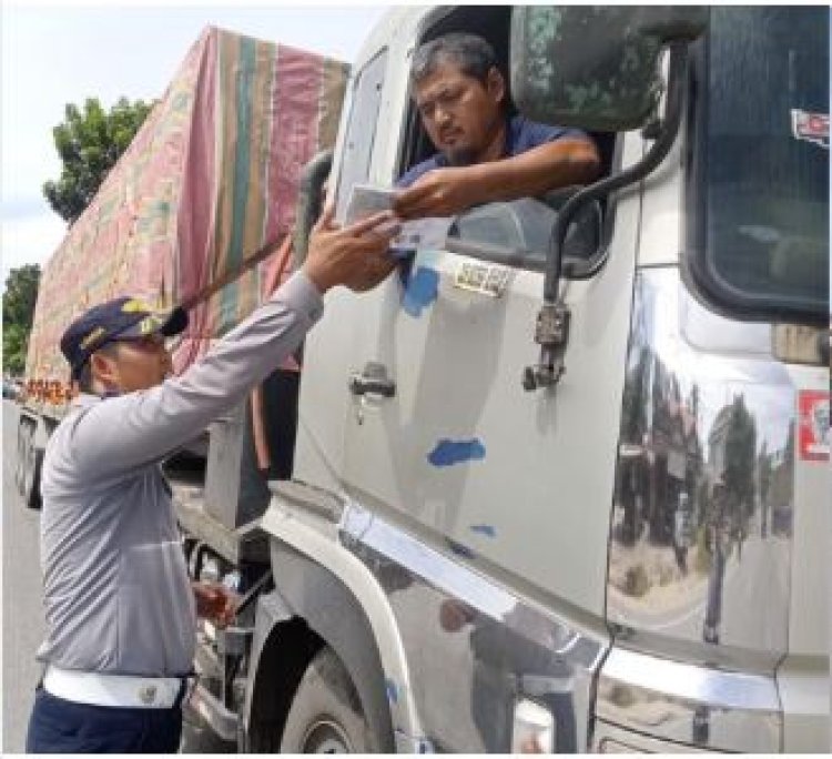 Pemprov Riau Berlakukan Pembatasan Angkutan Barang Saat Mudik, Bupati Kuansing Imbau Pengusaha Taat Aturan