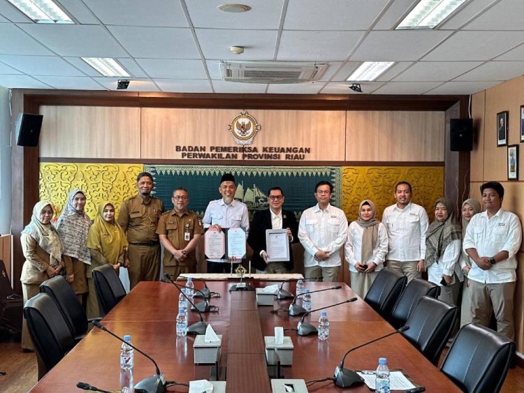 Wali Kota Dumai Serahkan LKPD 2025 ke BPK Riau, Targetkan WTP