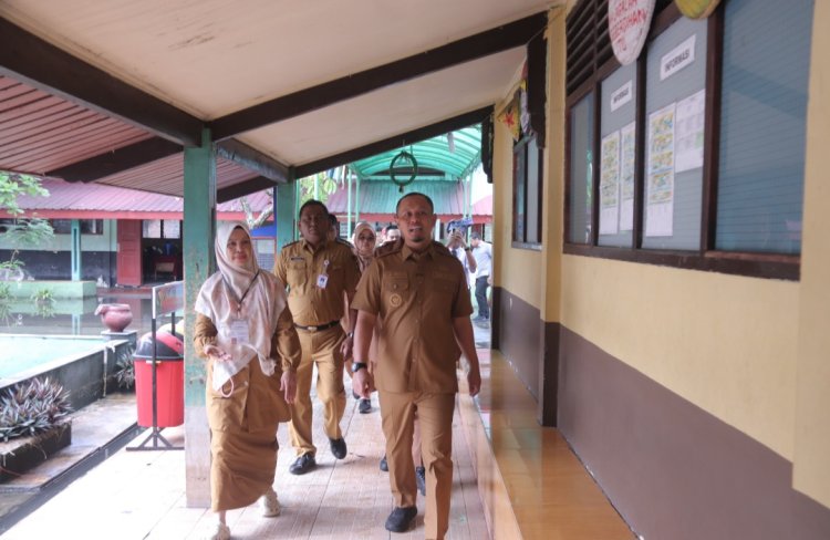Wako Pekanbaru Agung Nugroho Tinjau TKA SMPN 21, Soroti Fasilitas Sekolah
